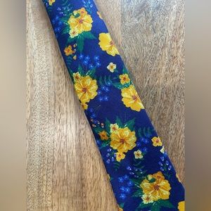 NWT Floral Neck Tie
